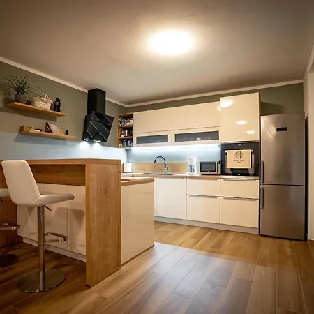 Сasa de vacaciones Three Bedroom With Terrace And Sauna Tolmin