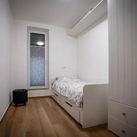 Hébergement de vacances Three Bedroom With Terrace And Sauna Tolmin
