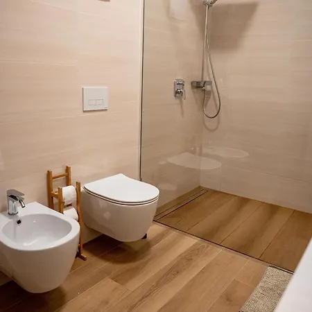 Three Bedroom With Terrace And Sauna *